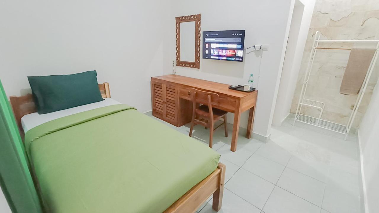 Kos Bulan Bali Hotel Kuta  Bagian luar foto